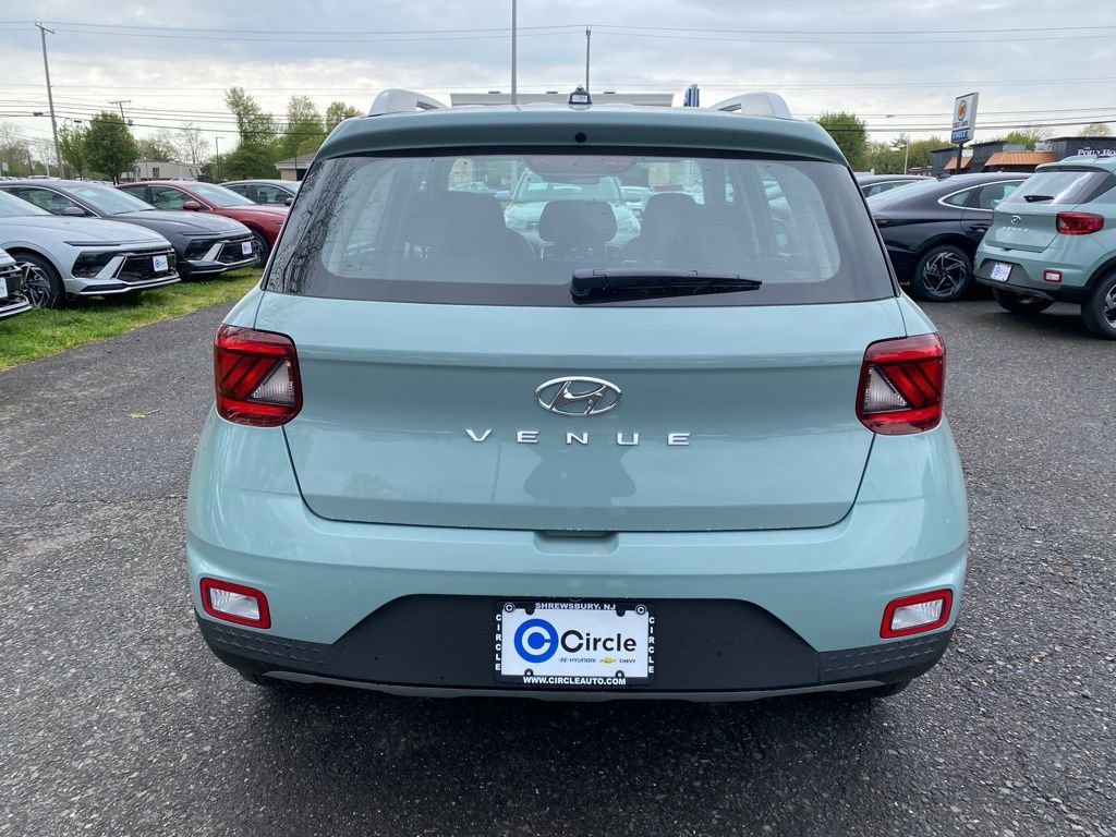 New 2026 Hyundai Venue SEL FWD image 5
