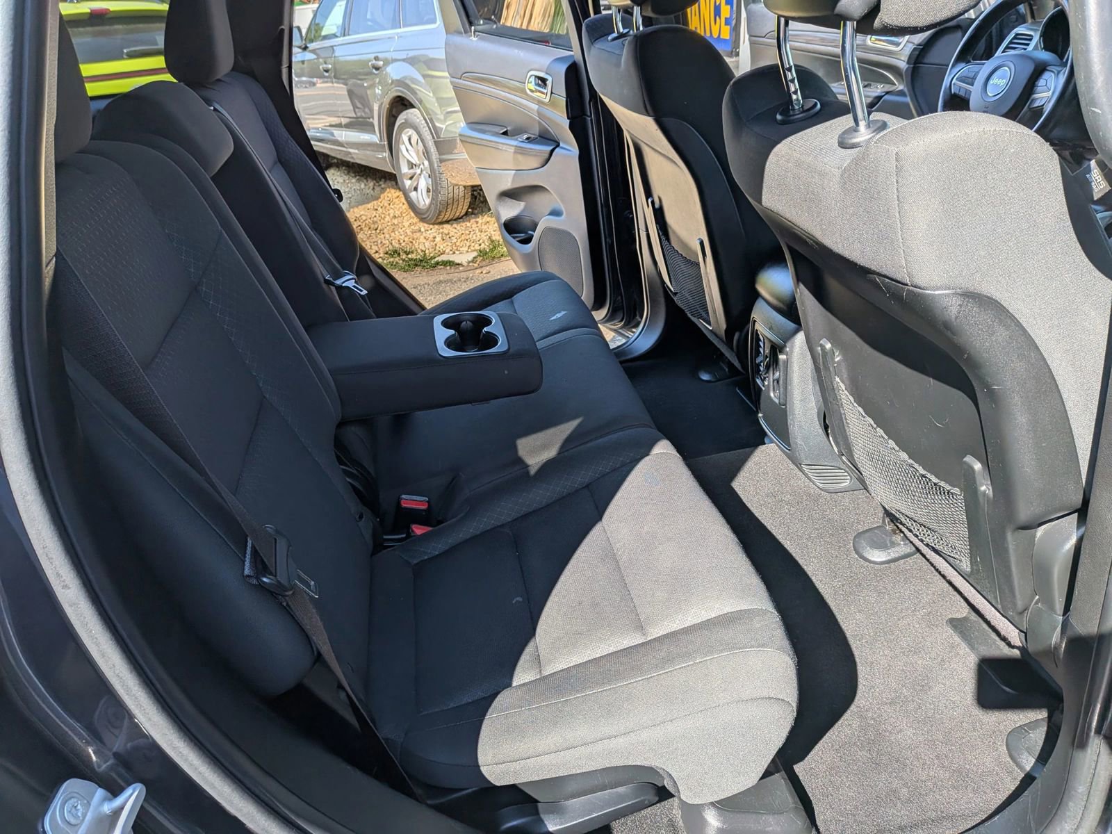 Used 2019 Jeep Grand Cherokee Laredo AWD/4WD image 33
