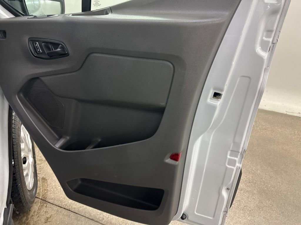 Used 2023 Ford Transit 350 XLT image 19