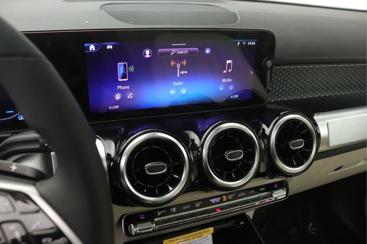 New 2026 Mercedes-Benz GLB 250 image 5