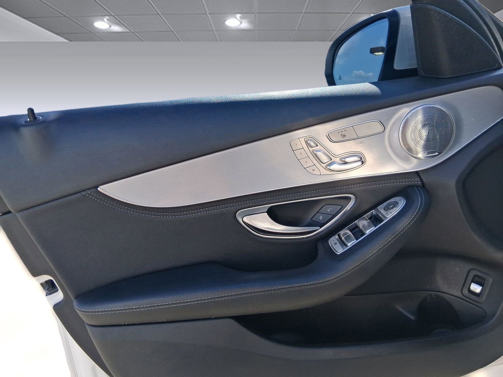 Used 2016 Mercedes-Benz C 300 4MATIC Sedan image 12
