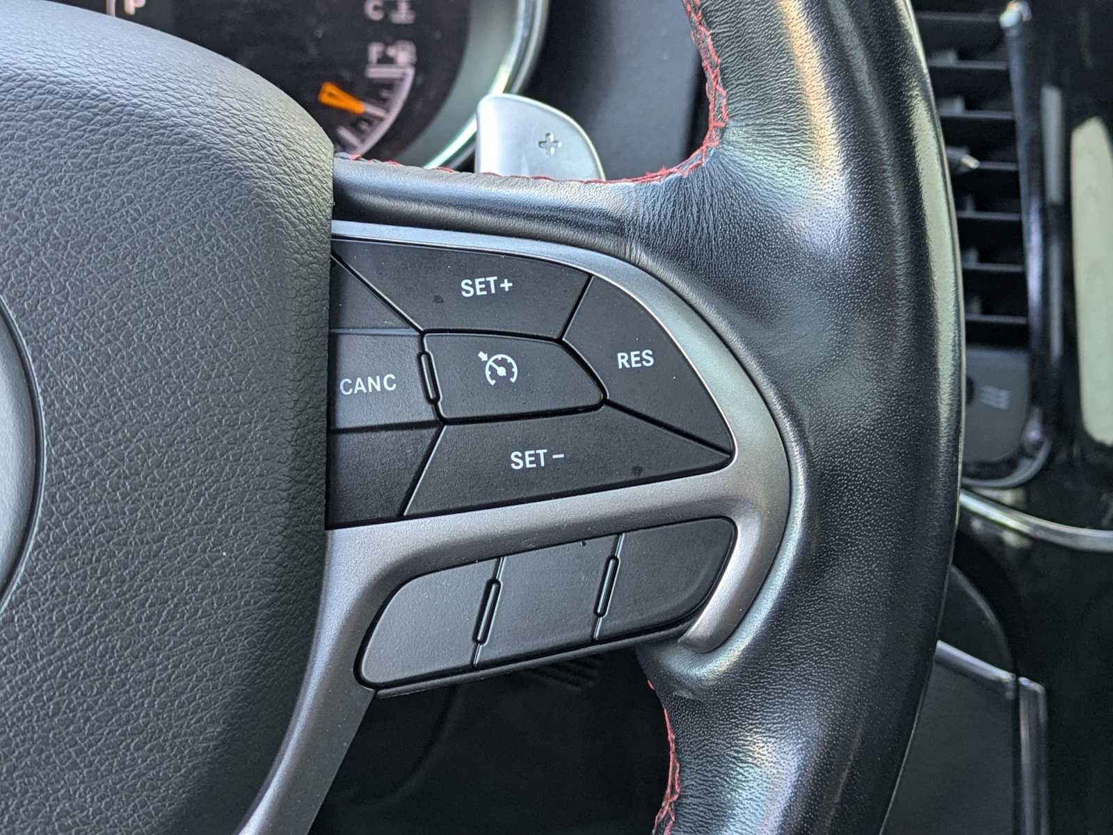 Used 2020 Jeep Grand Cherokee Trailhawk w/ Trailhawk Luxury Group image 25