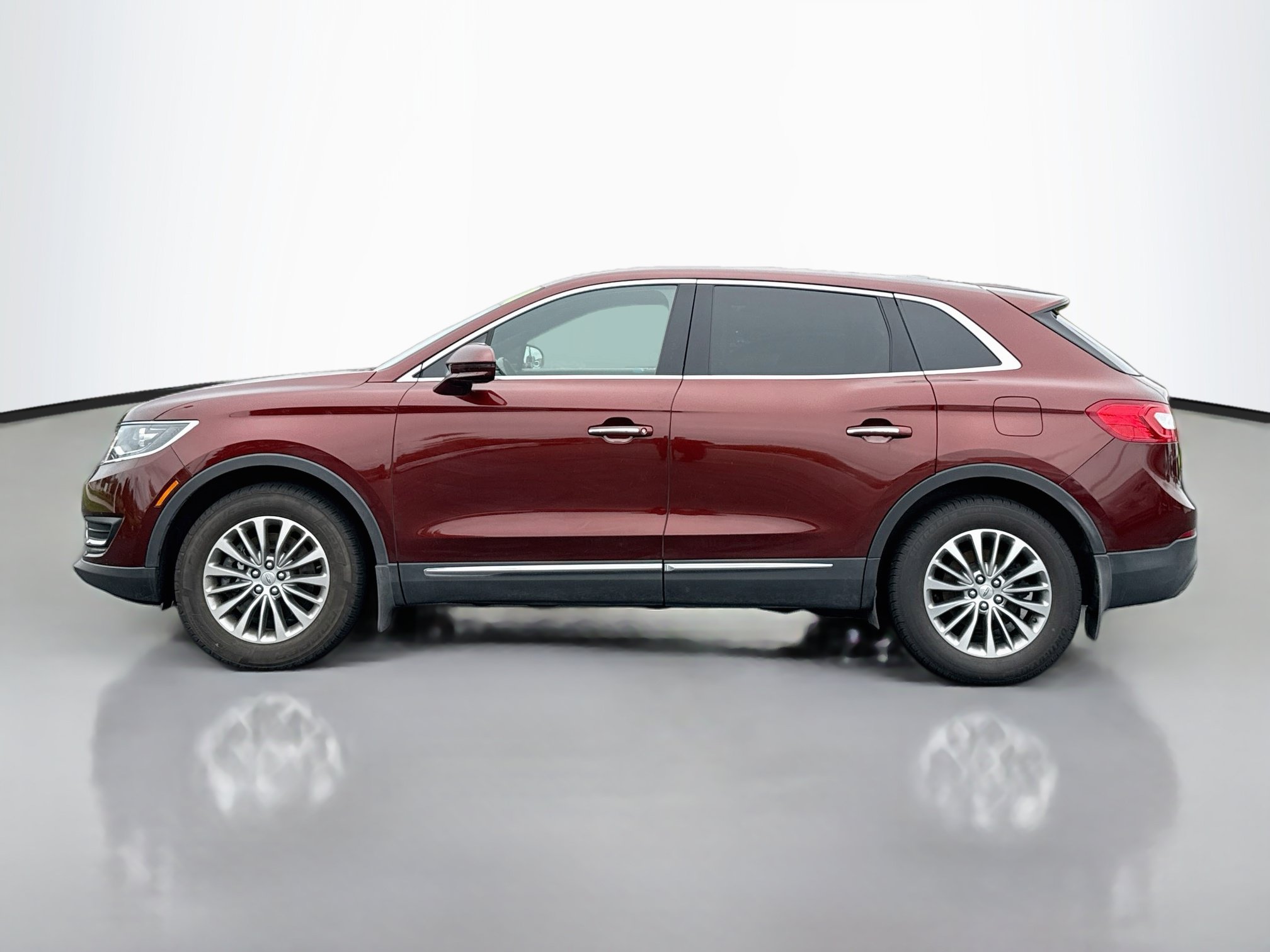 Used 2016 Lincoln MKX Select w/ Select Plus Package AWD/4WD image 4