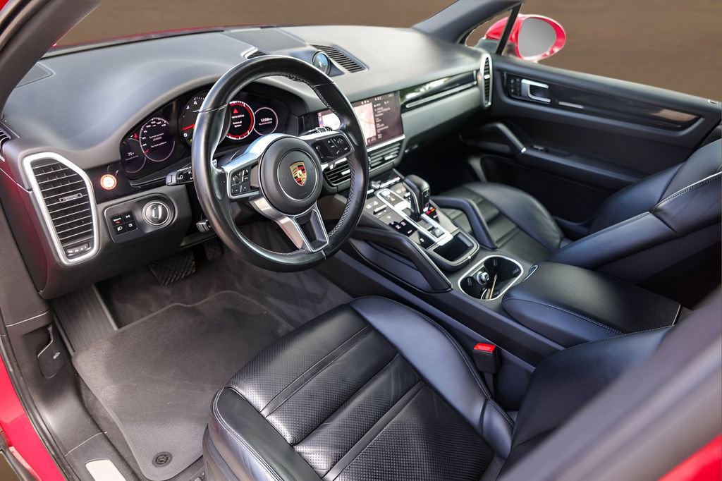 Used 2021 Porsche Cayenne image 10