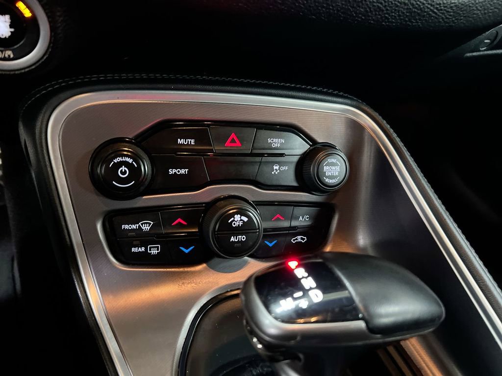 Used 2020 Dodge Challenger SXT image 16