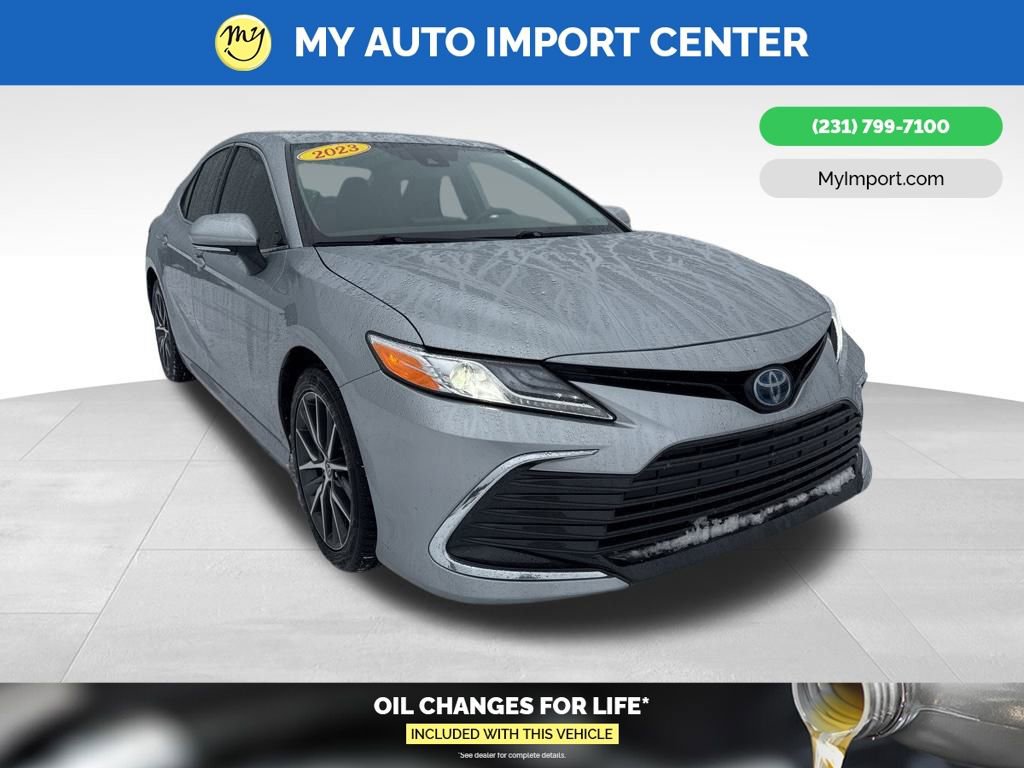 Used 2023 Toyota Camry XLE image 1