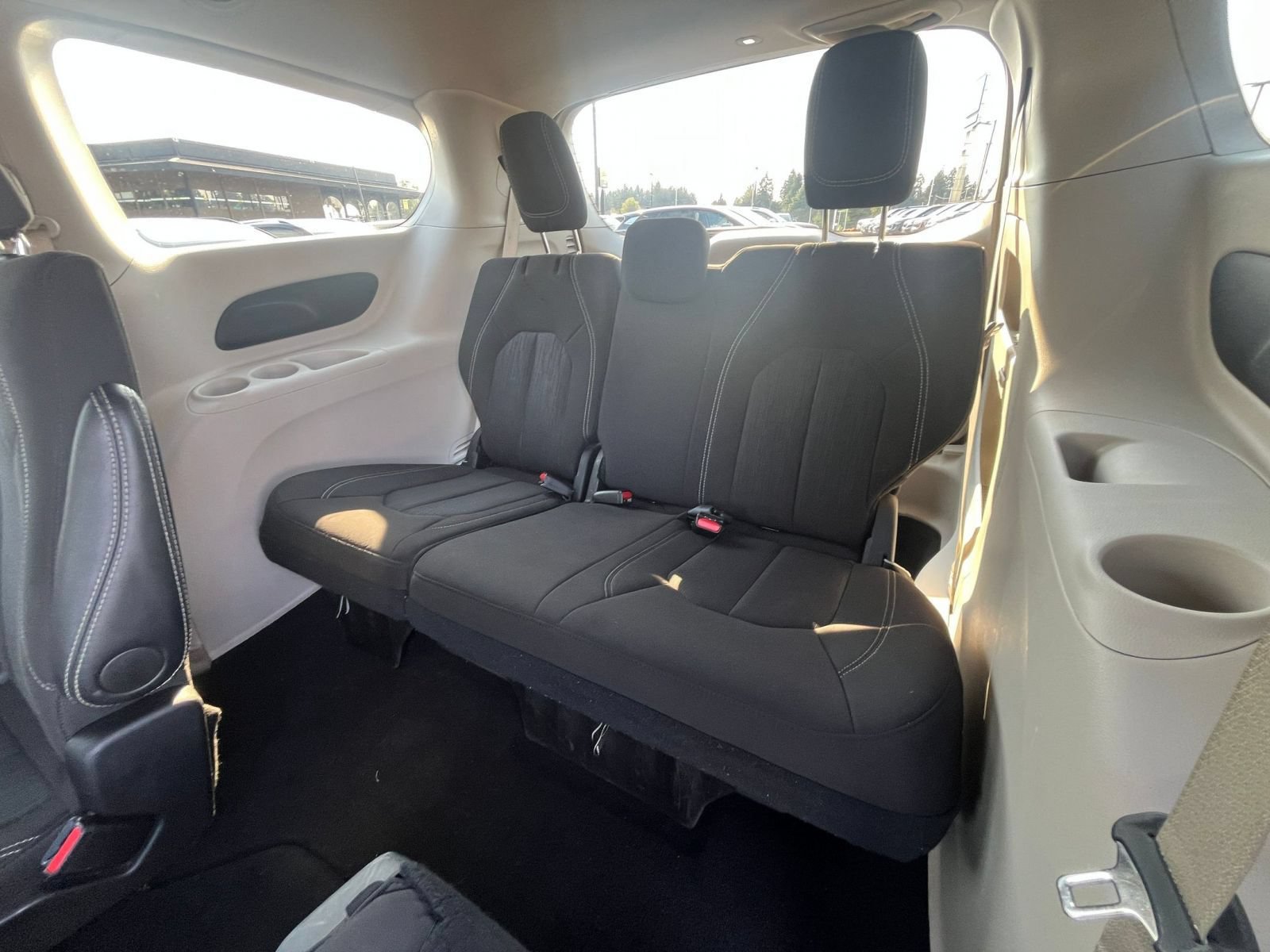 Used 2024 Chrysler Voyager LX FWD image 30