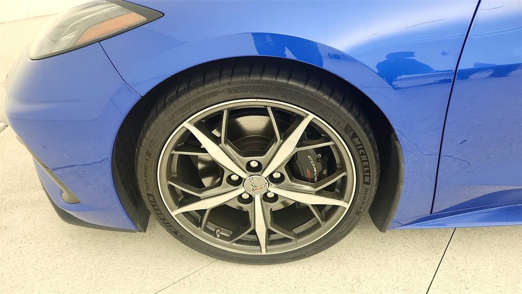 Used 2021 Chevrolet Corvette Stingray w/ Z51 Performance Package image 28