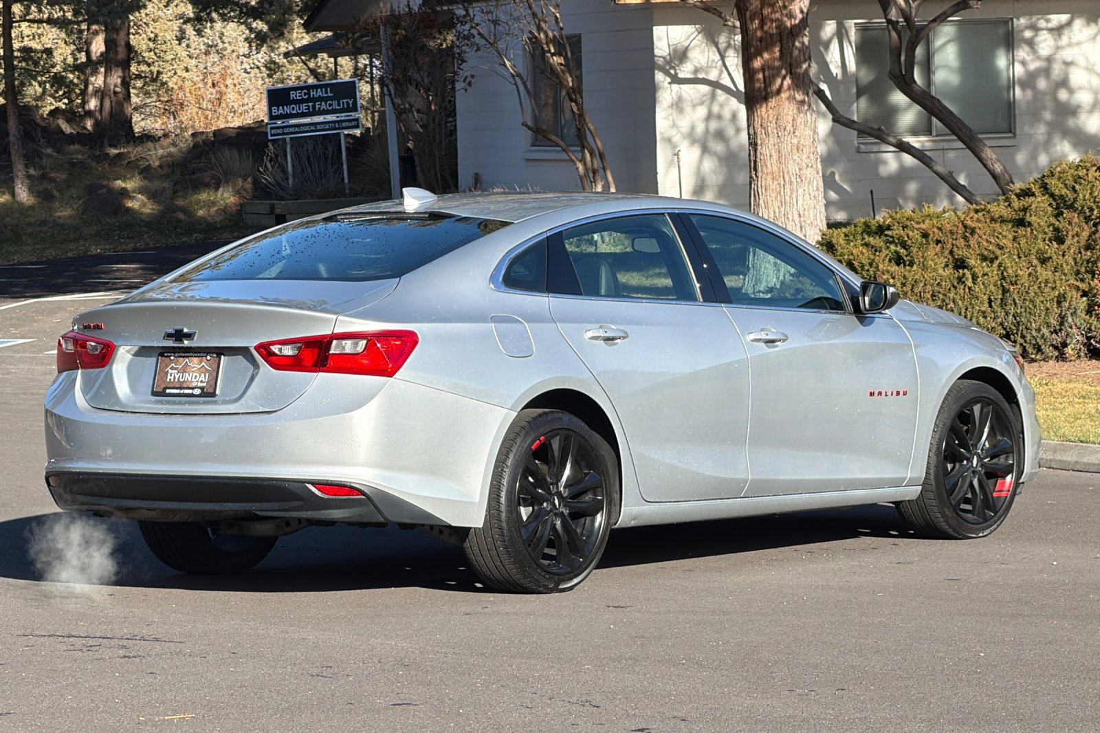 Used 2018 Chevrolet Malibu LT w/ Leather Package image 4