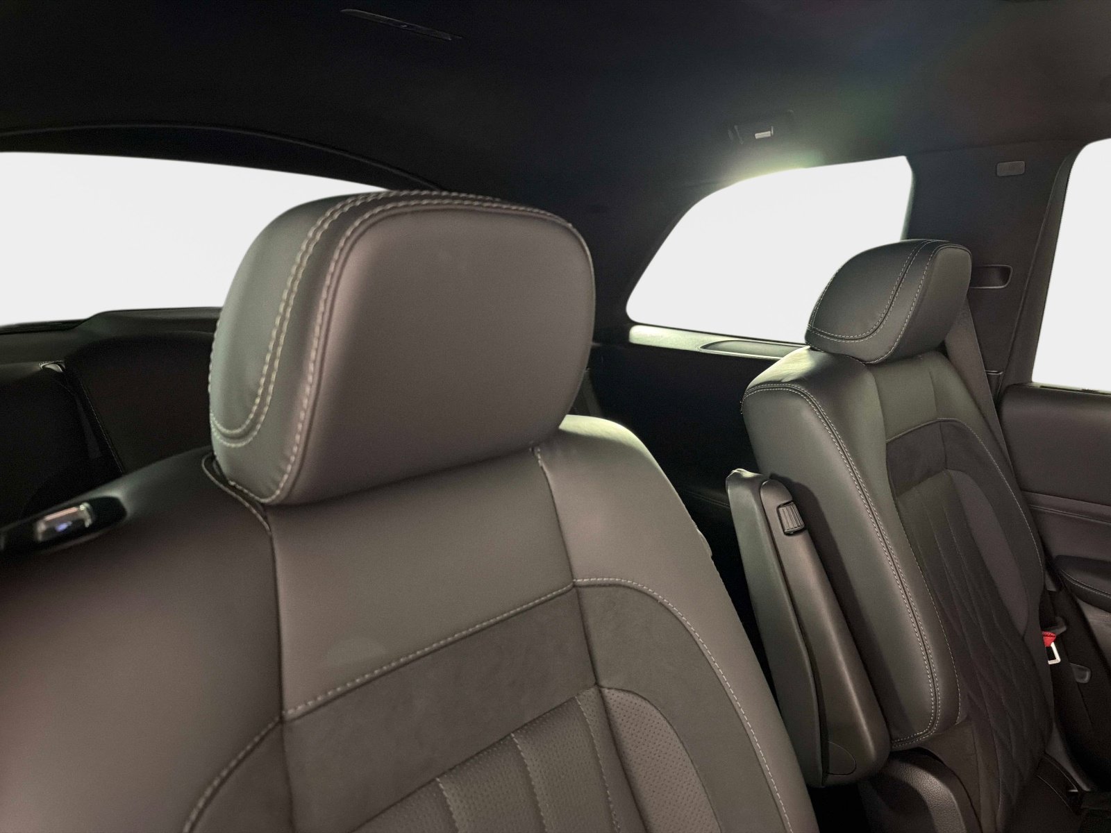 Used 2024 Mercedes-Benz GLS 63 AMG 4MATIC image 29