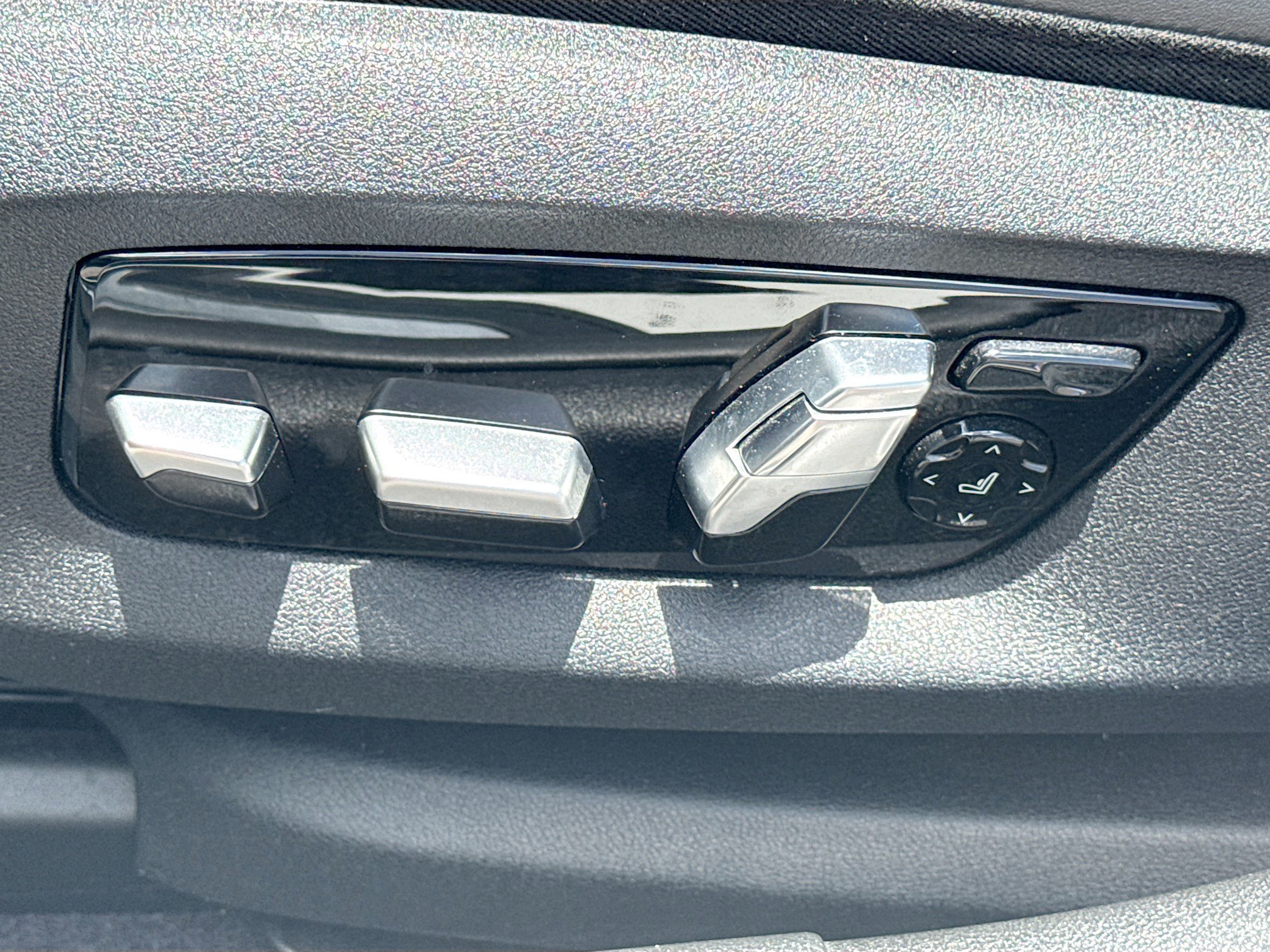 Used 2019 BMW M550i xDrive AWD/4WD image 25