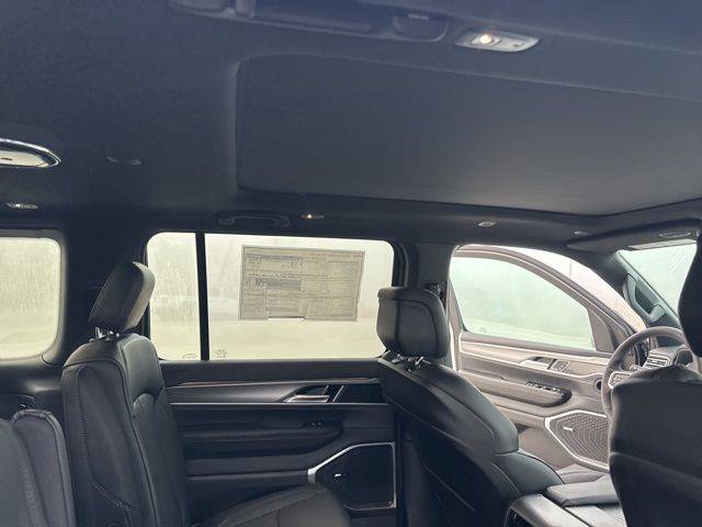 New 2026 Jeep Grand Wagoneer 4WD image 35