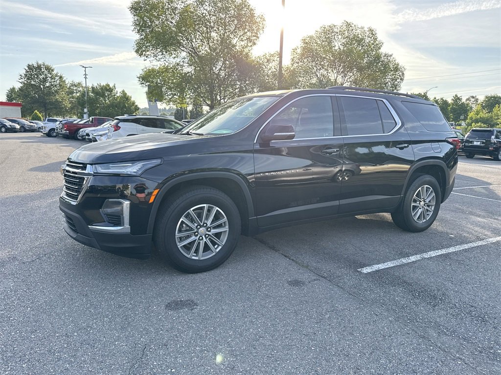 Used 2022 Chevrolet Traverse LT image 7