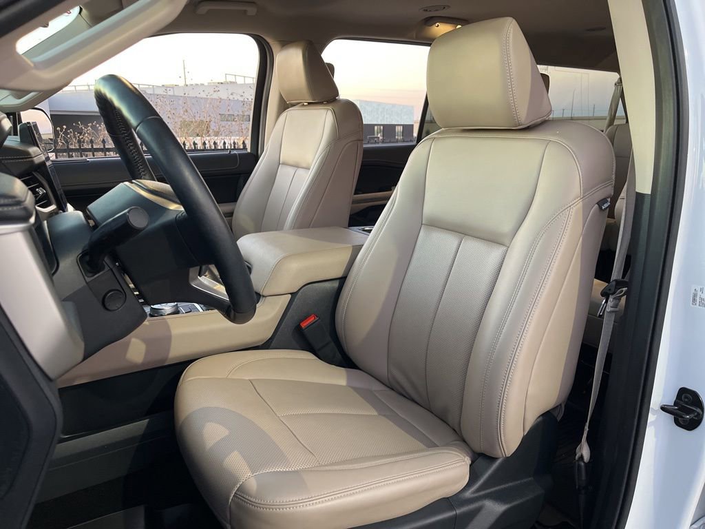Used 2023 Ford Expedition Max XLT image 26