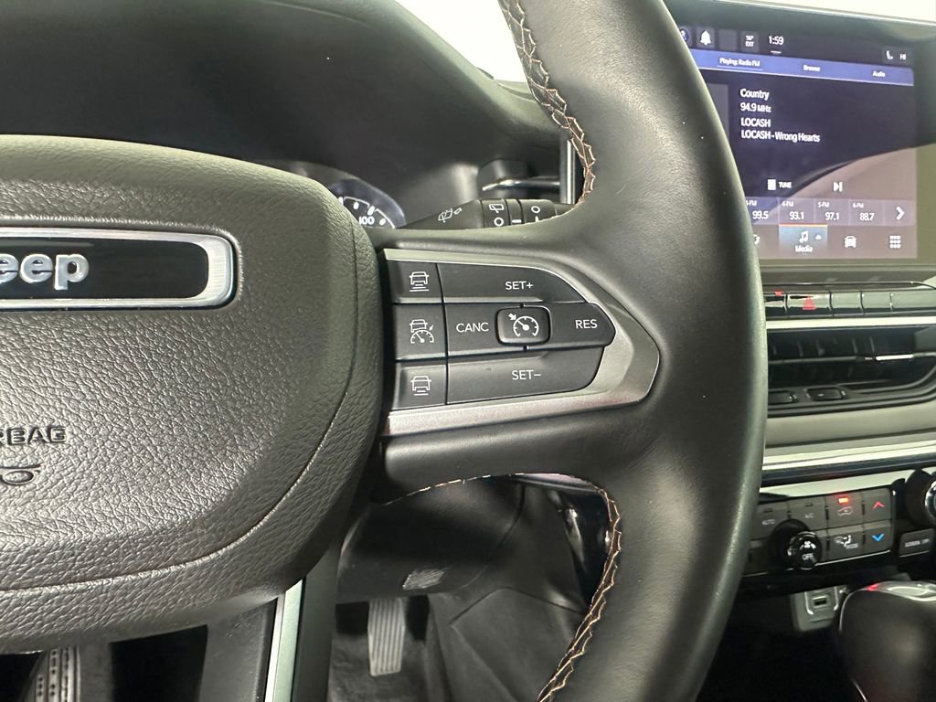 Used 2022 Jeep Compass Limited image 14