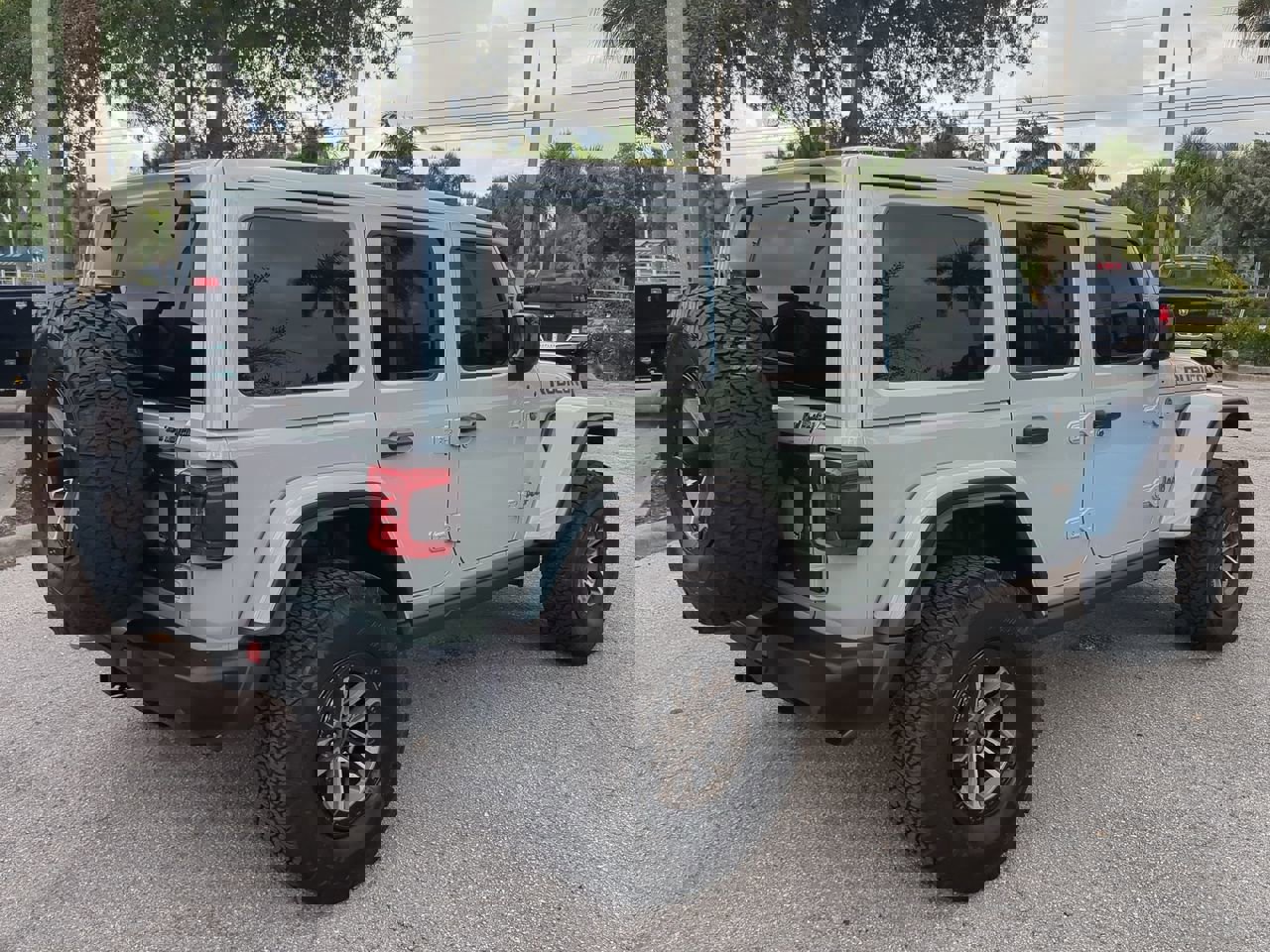 Used 2024 Jeep Wrangler Unlimited Rubicon 392 image 5