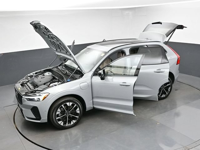 New 2026 Volvo XC60 T8 Plus w/ Protection Package Premier AWD/4WD image 53