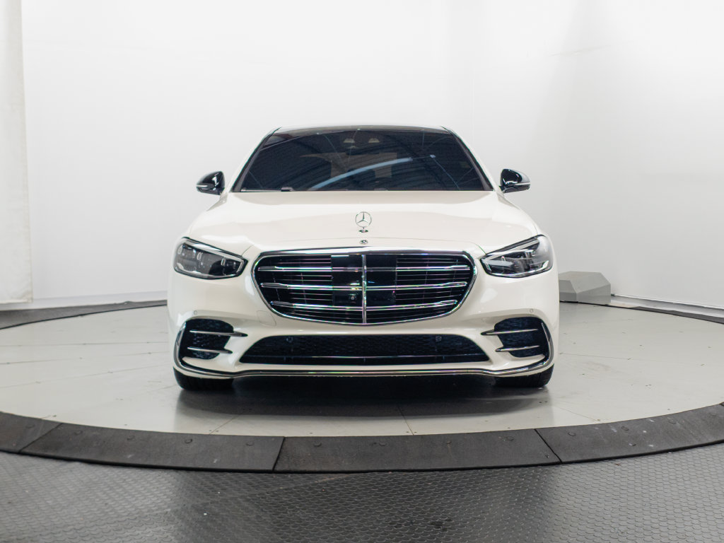 Used 2023 Mercedes-Benz S 580 4MATIC Sedan image 2
