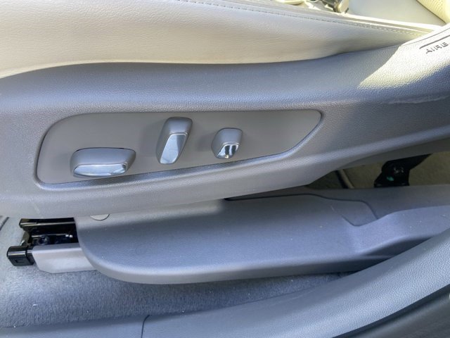 Certified 2023 Cadillac XT6 Premium Luxury image 14