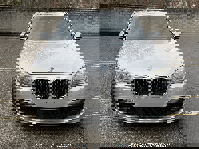 Used 2014 BMW 750Li w/ Executive Package image 2