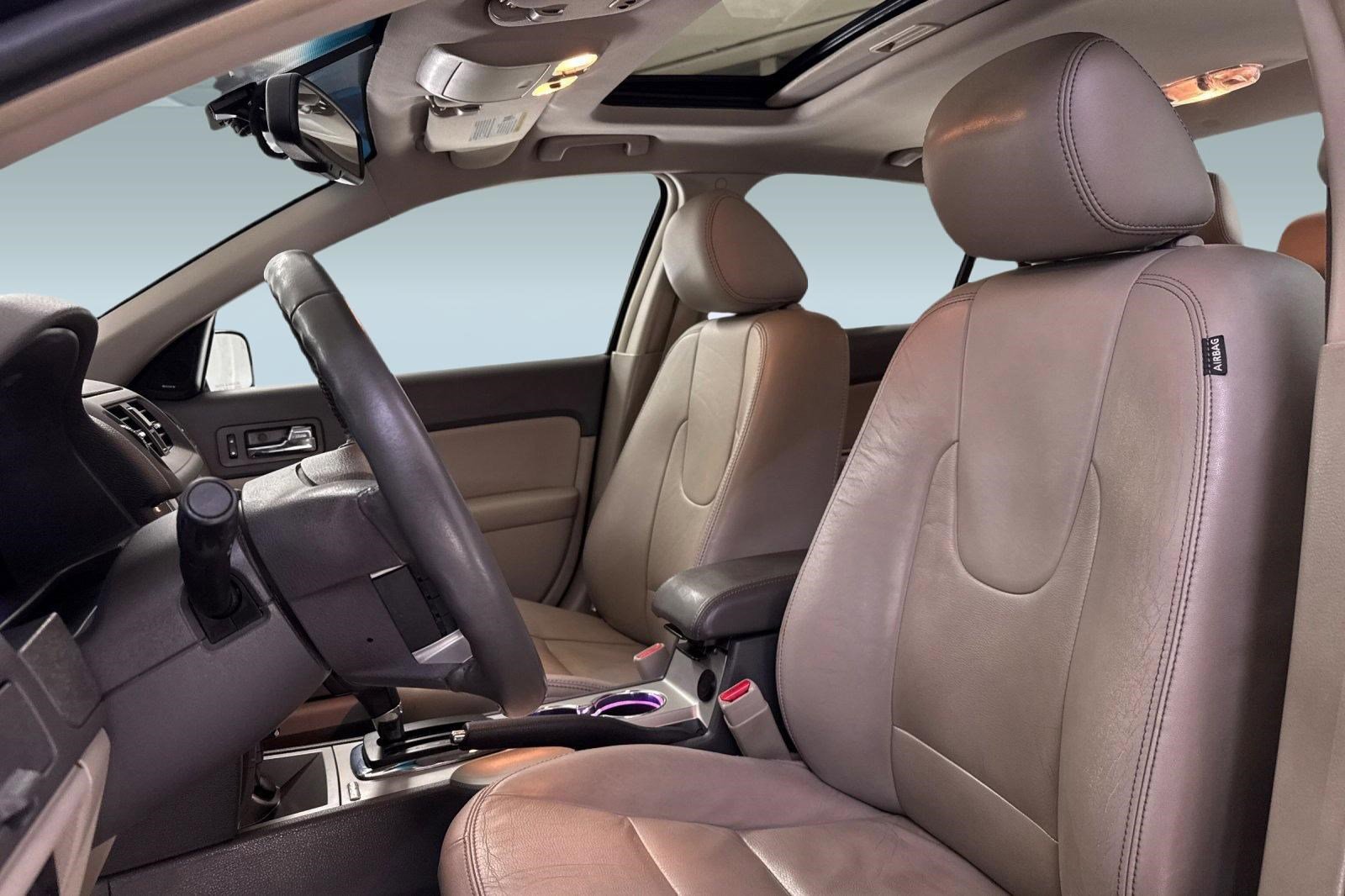 Used 2011 Ford Fusion SEL w/ 302A Rapid Spec Order Code FWD image 5