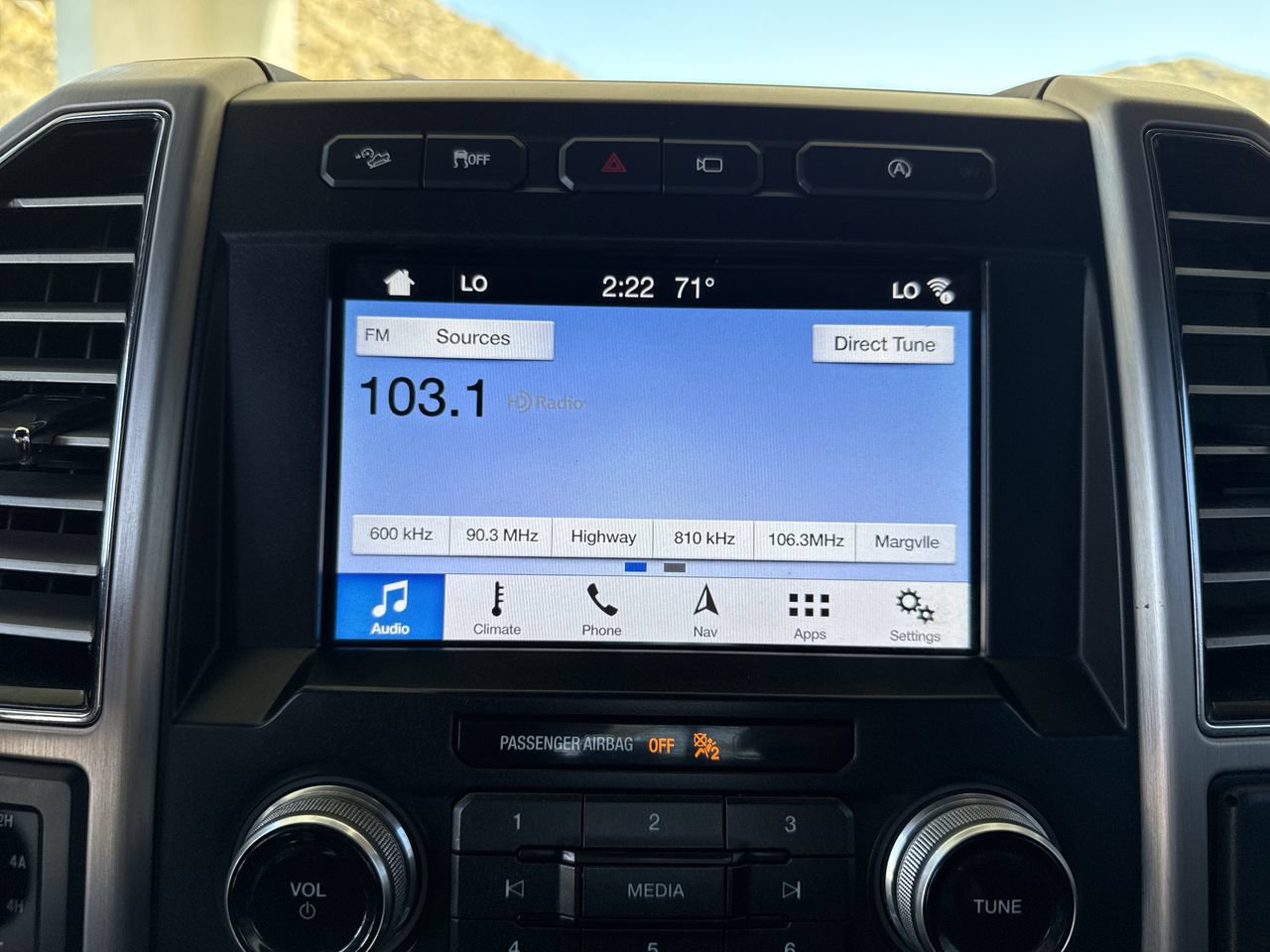 Used 2019 Ford F150 Platinum w/ Equipment Group 701A Luxury AWD/4WD image 10