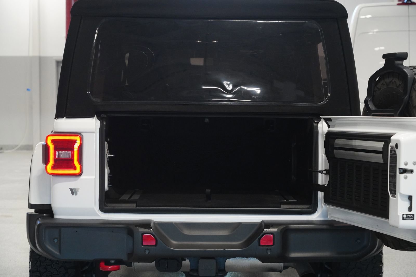 Used 2021 Jeep Wrangler Unlimited Rubicon image 31