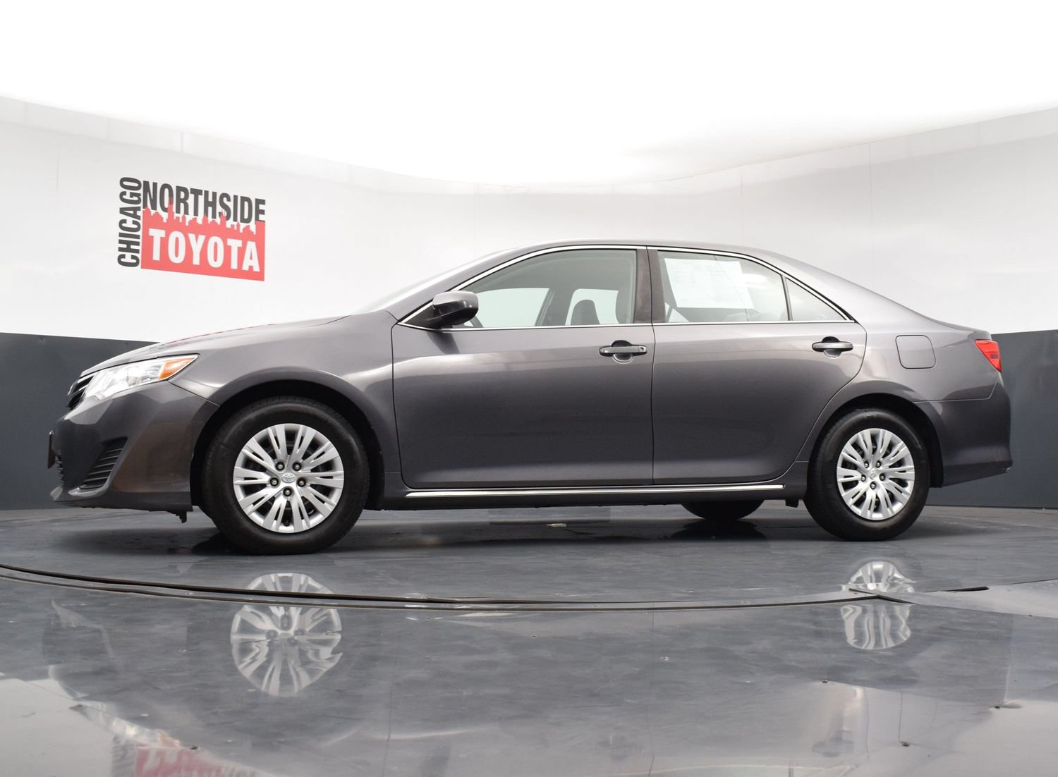 Used 2014 Toyota Camry LE FWD image 24