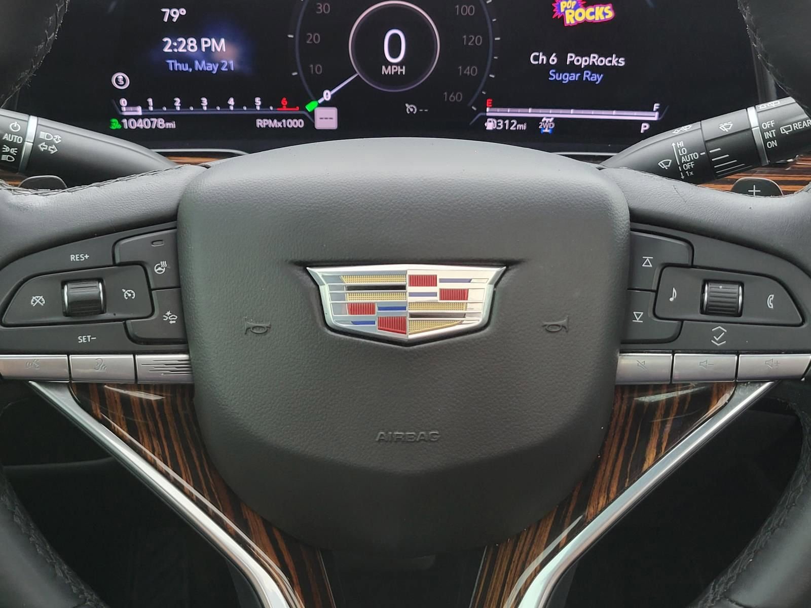 Used 2021 Cadillac Escalade ESV Premium Luxury AWD/4WD image 34