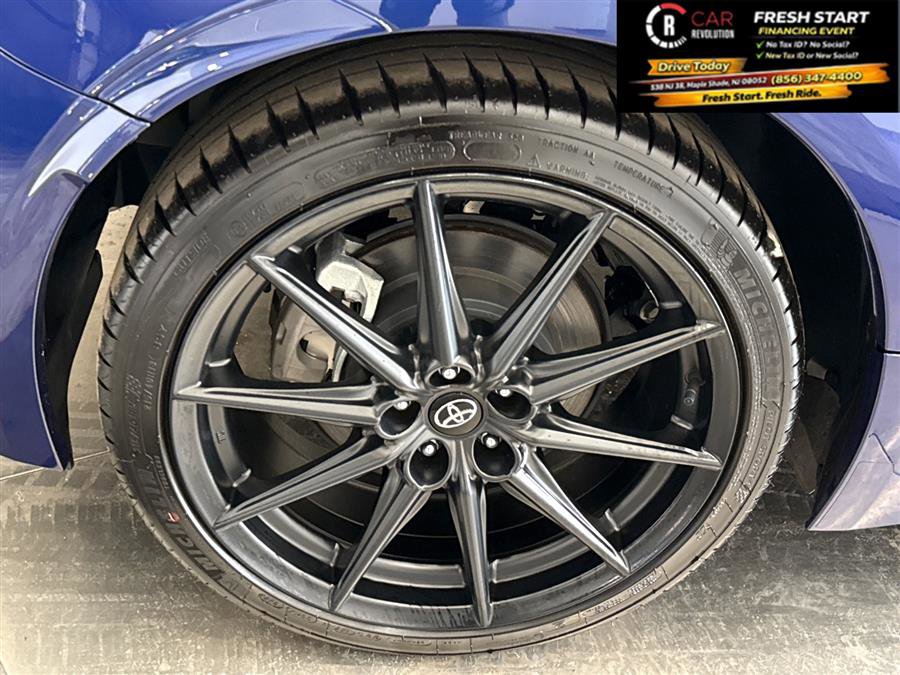 Used 2023 Toyota GR86 Premium w/ ALL Weather Mat Package (TMS) RWD image 43
