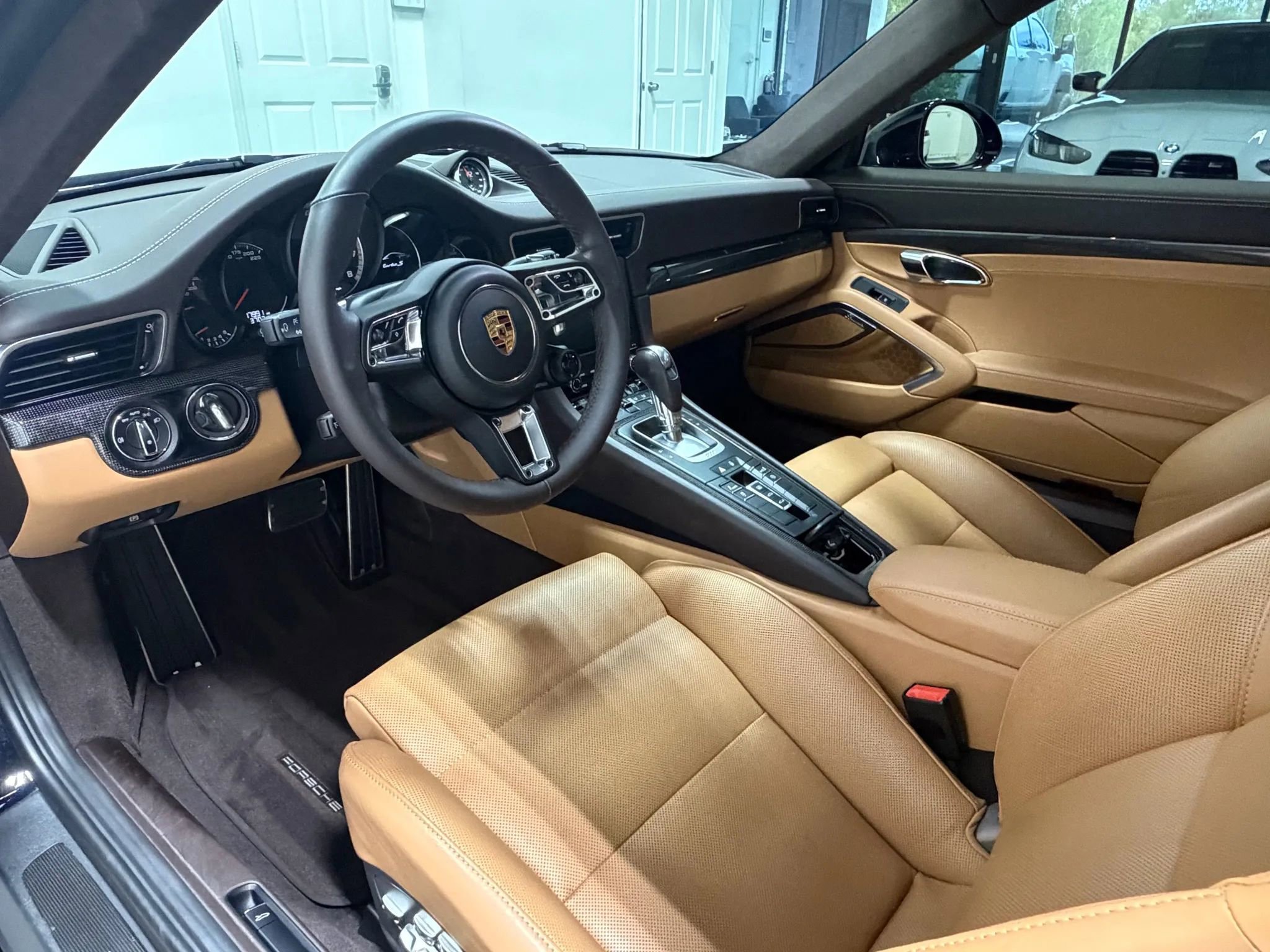 Used 2017 Porsche 911 Turbo S image 19