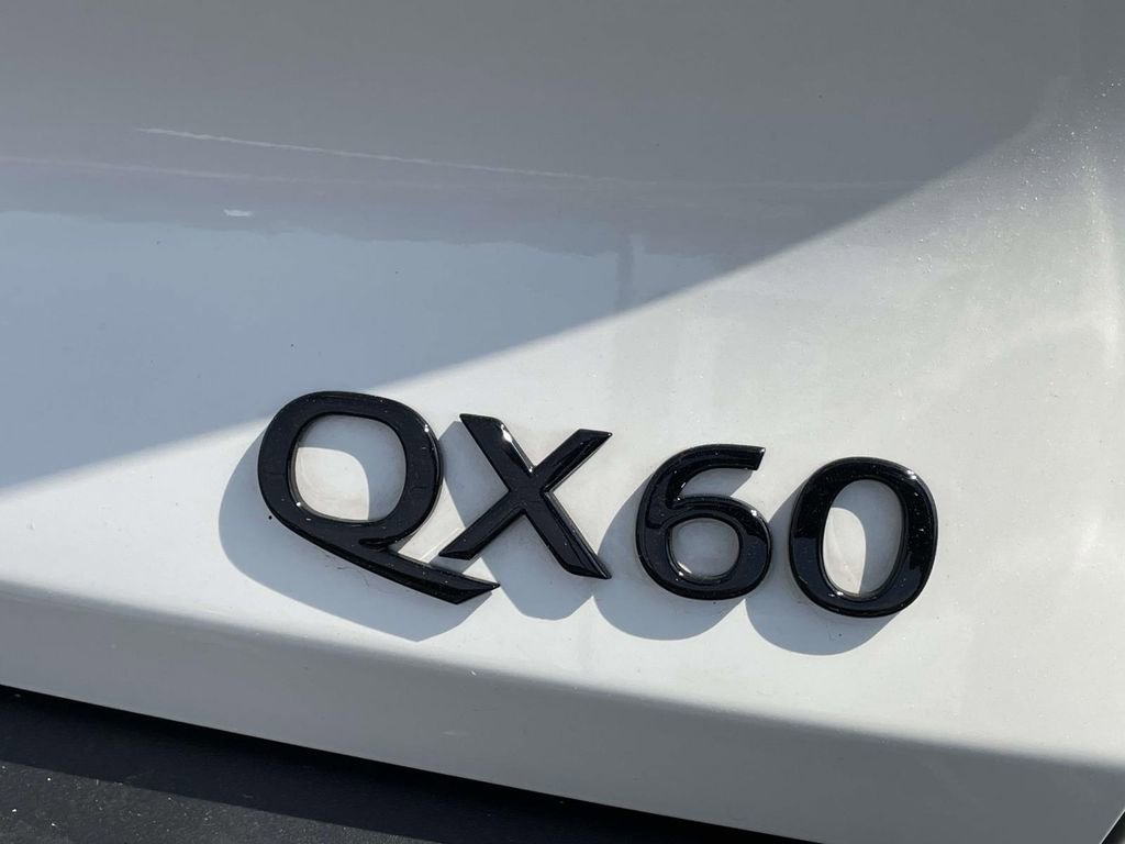 Used 2025 INFINITI QX60 Luxe w/ Black Edition image 8