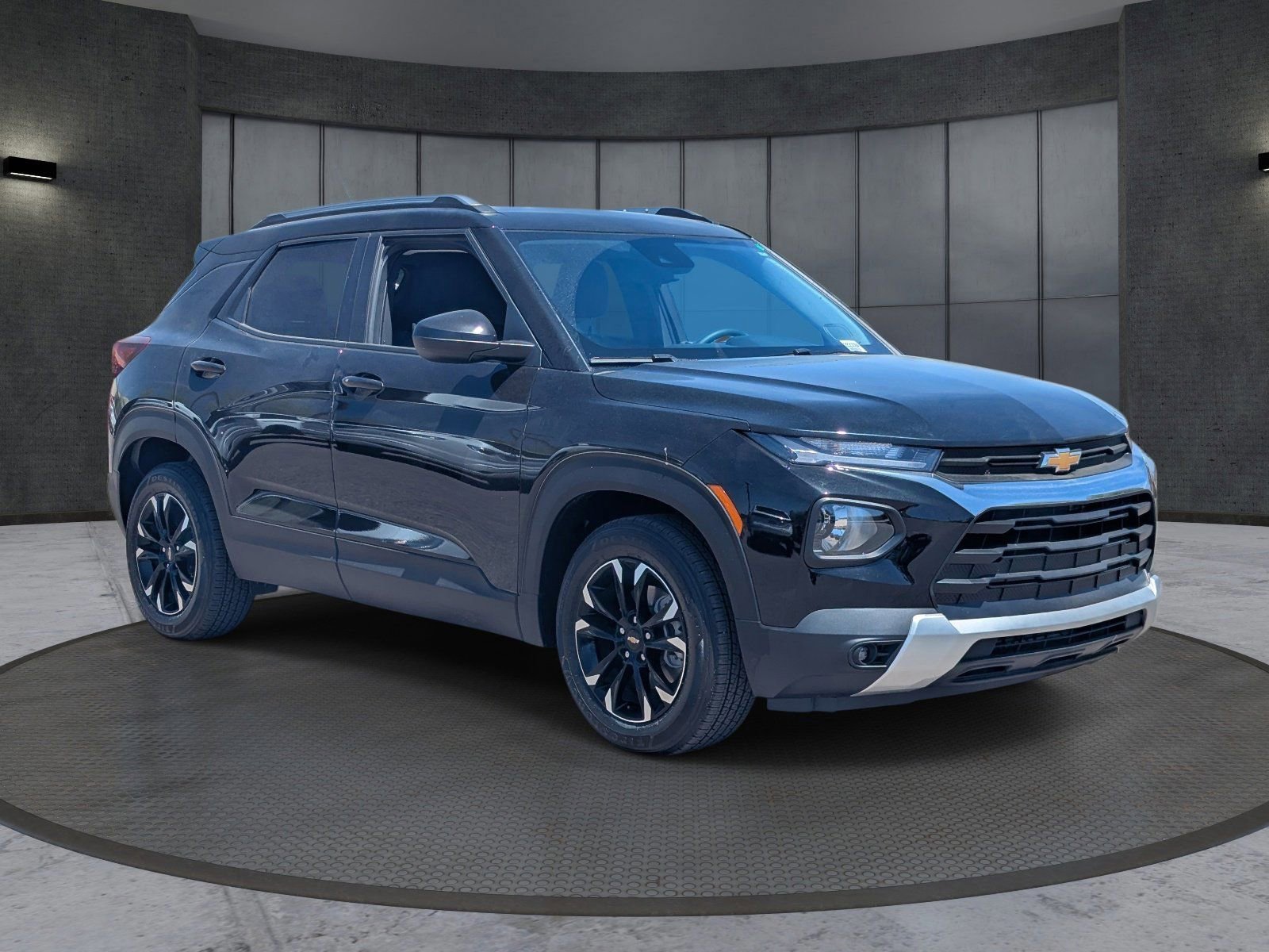 Used 2023 Chevrolet TrailBlazer LT FWD image 8
