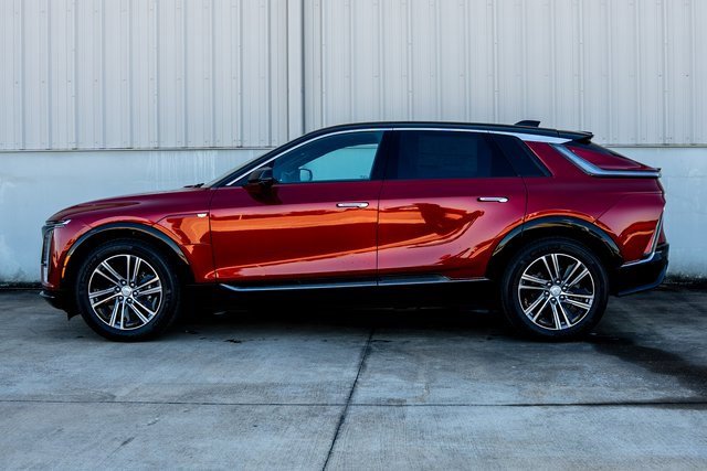 New 2026 Cadillac Lyriq Luxury image 4