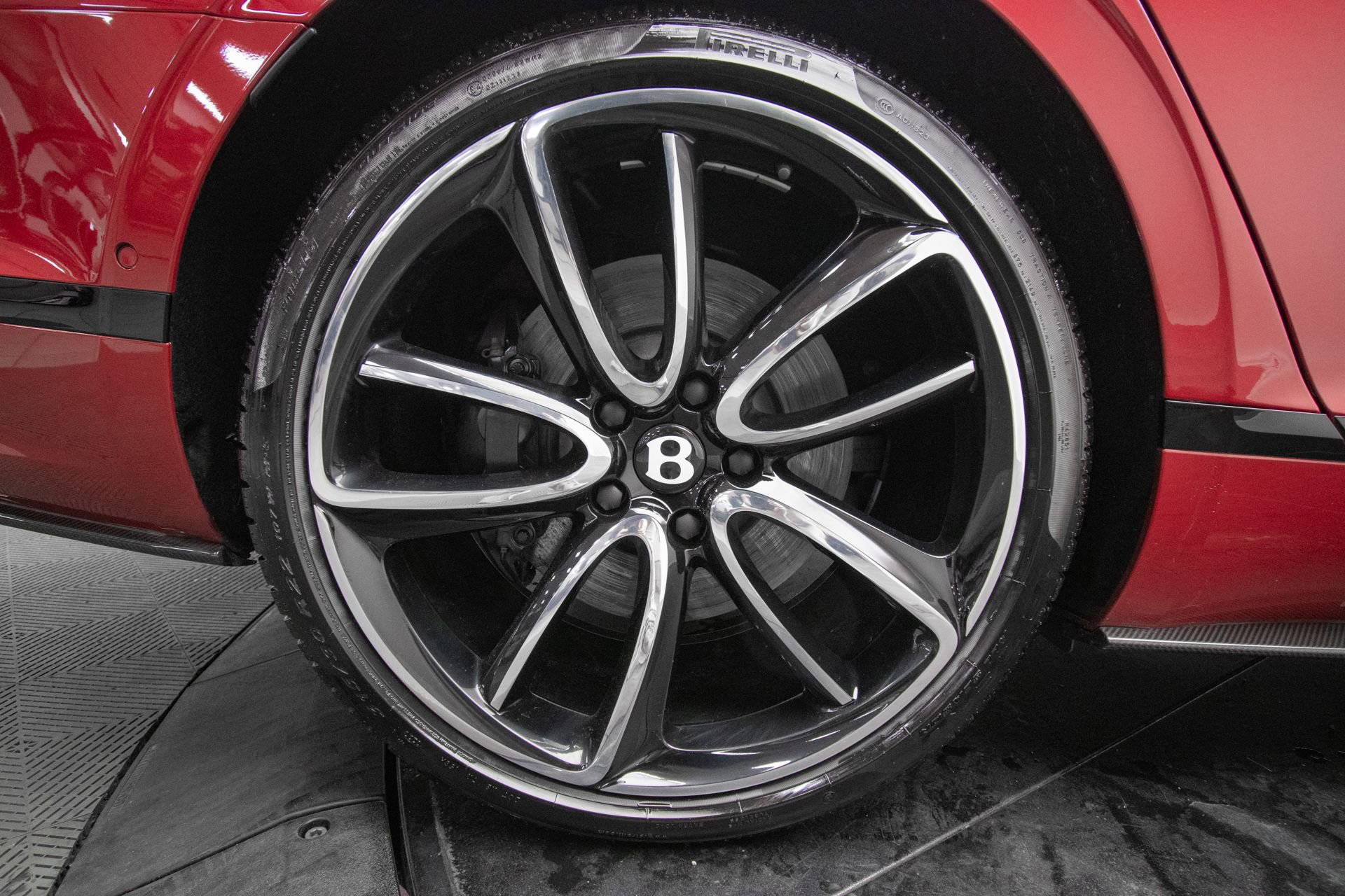 Used 2024 Bentley Flying Spur S V8 AWD/4WD image 42