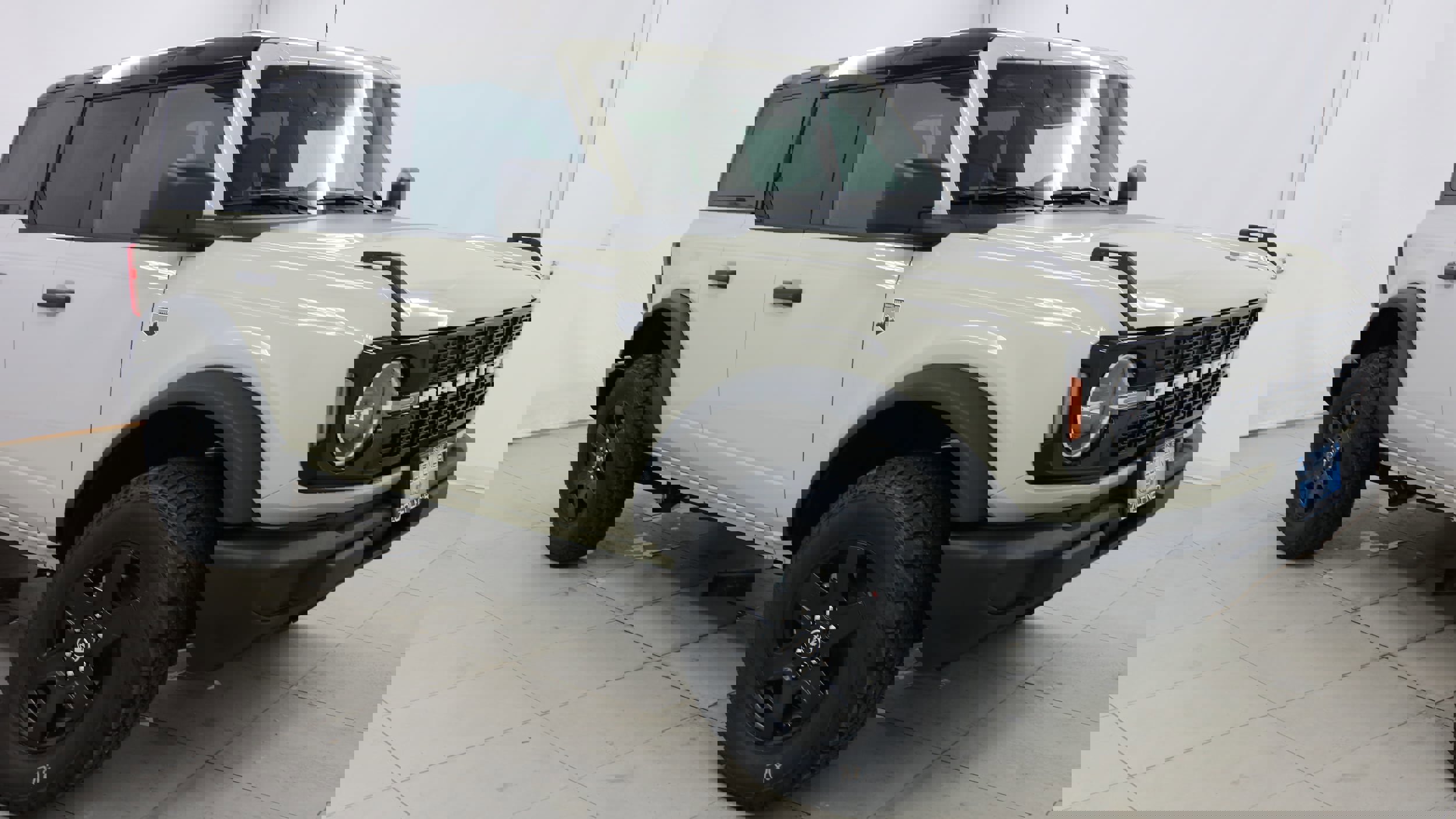 New 2025 Ford Bronco Big Bend image 9