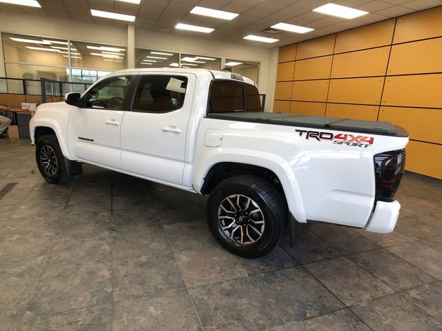 Used 2020 Toyota Tacoma TRD Sport w/ Technology Package AWD/4WD image 5