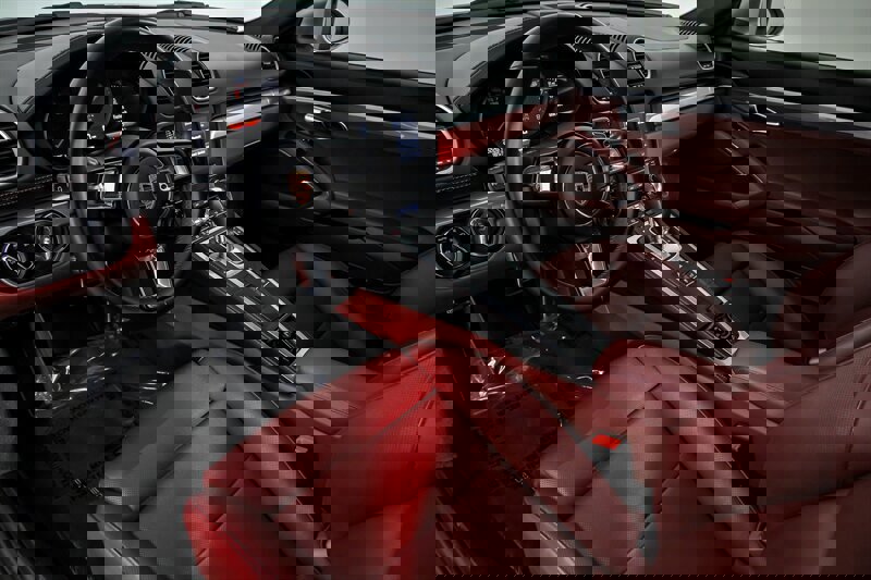 Used 2018 Porsche 718 Cayman S image 16