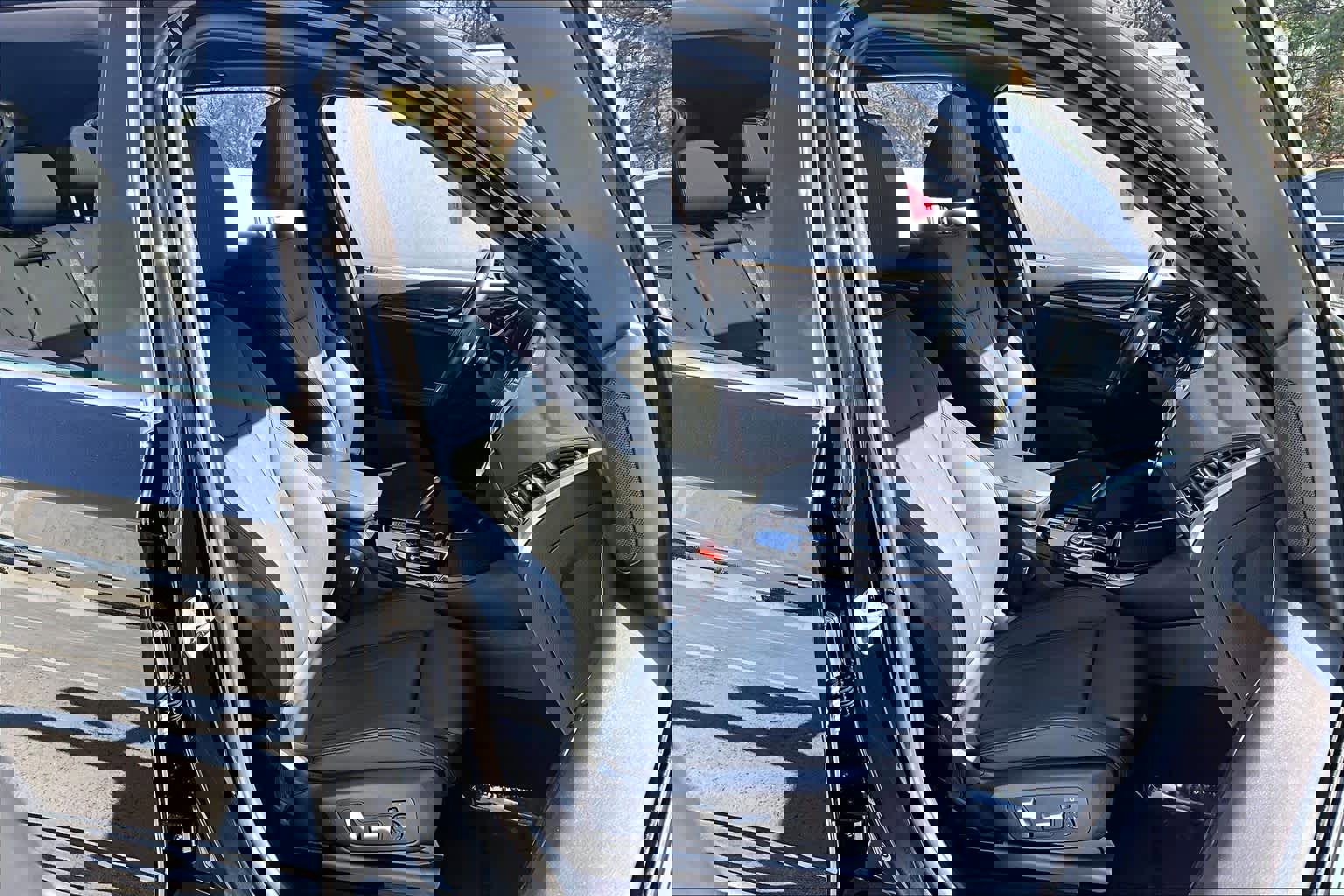 Used 2021 BMW X3 sDrive30i w/ Convenience Package image 9