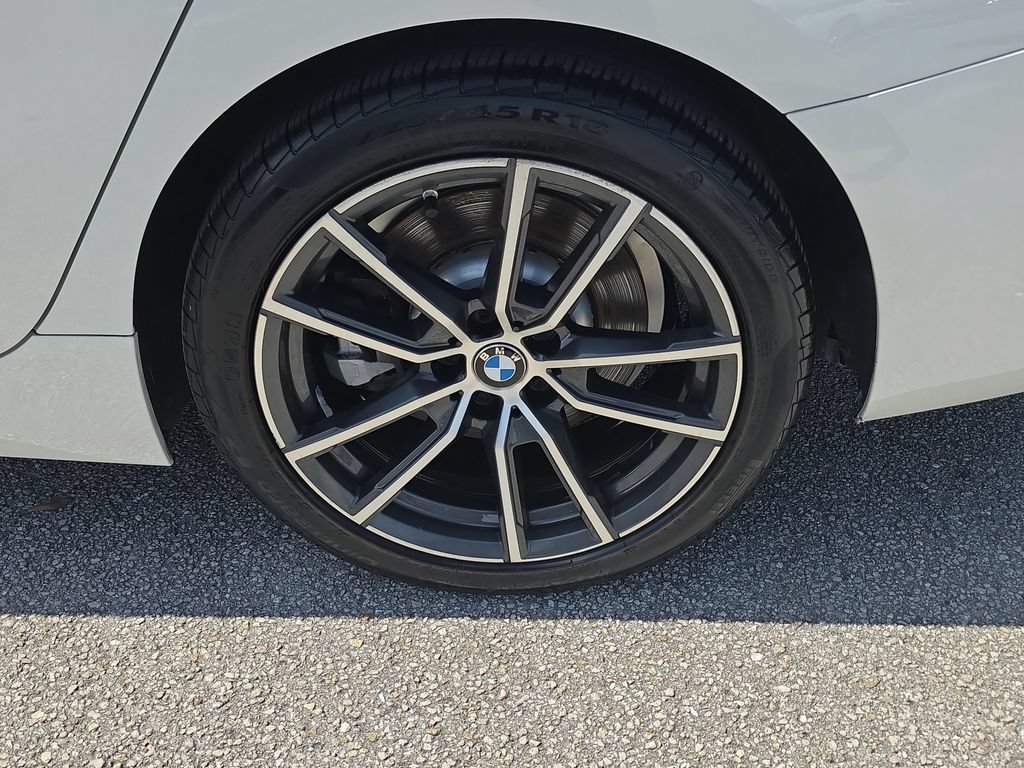 Used 2020 BMW 330i Sedan w/ Convenience Package RWD image 14