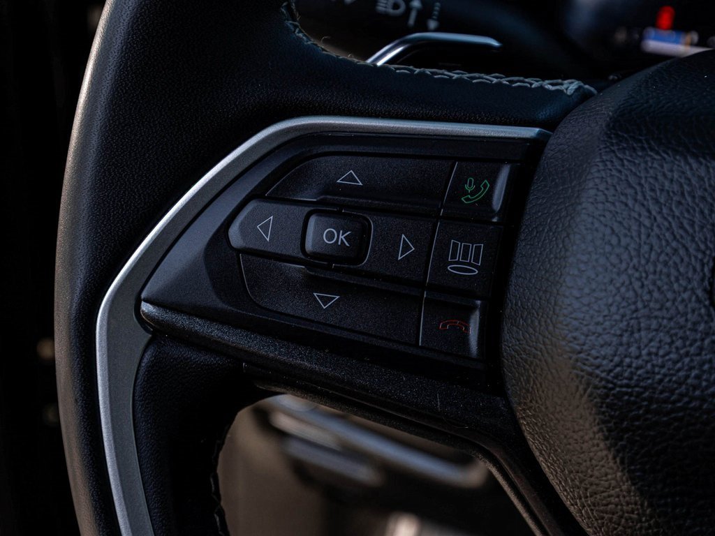 Used 2023 Jeep Grand Cherokee Altitude image 22