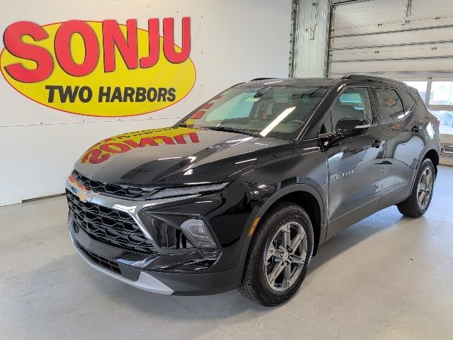 New 2026 Chevrolet Blazer LT AWD/4WD image 1