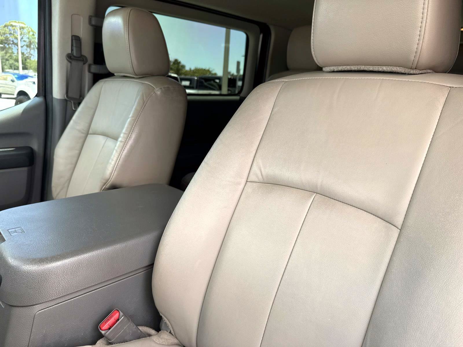 Used 2020 Nissan NV 3500 SL RWD image 18