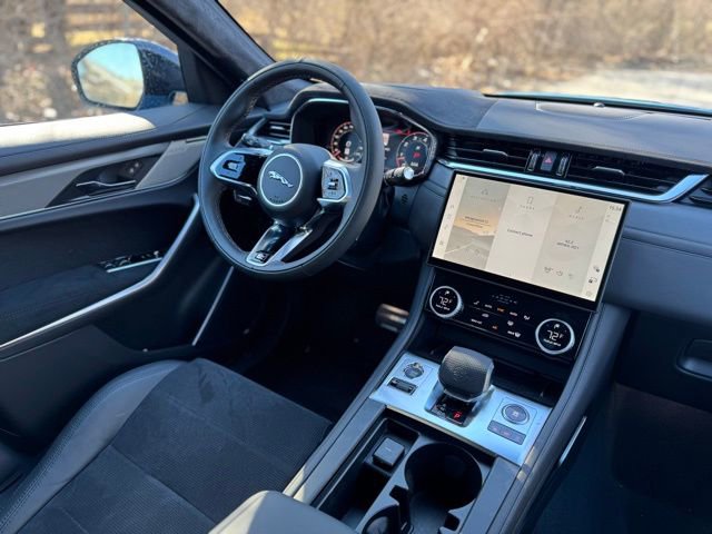 New 2026 Jaguar F-PACE SVR image 27