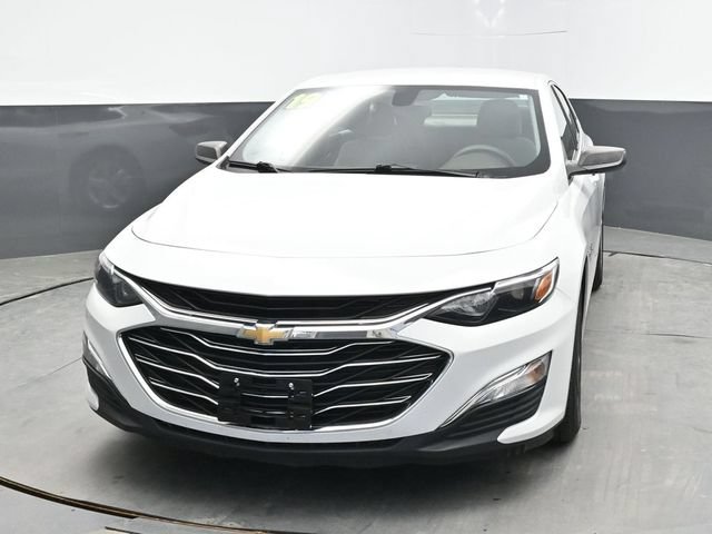 Used 2019 Chevrolet Malibu LS FWD image 2