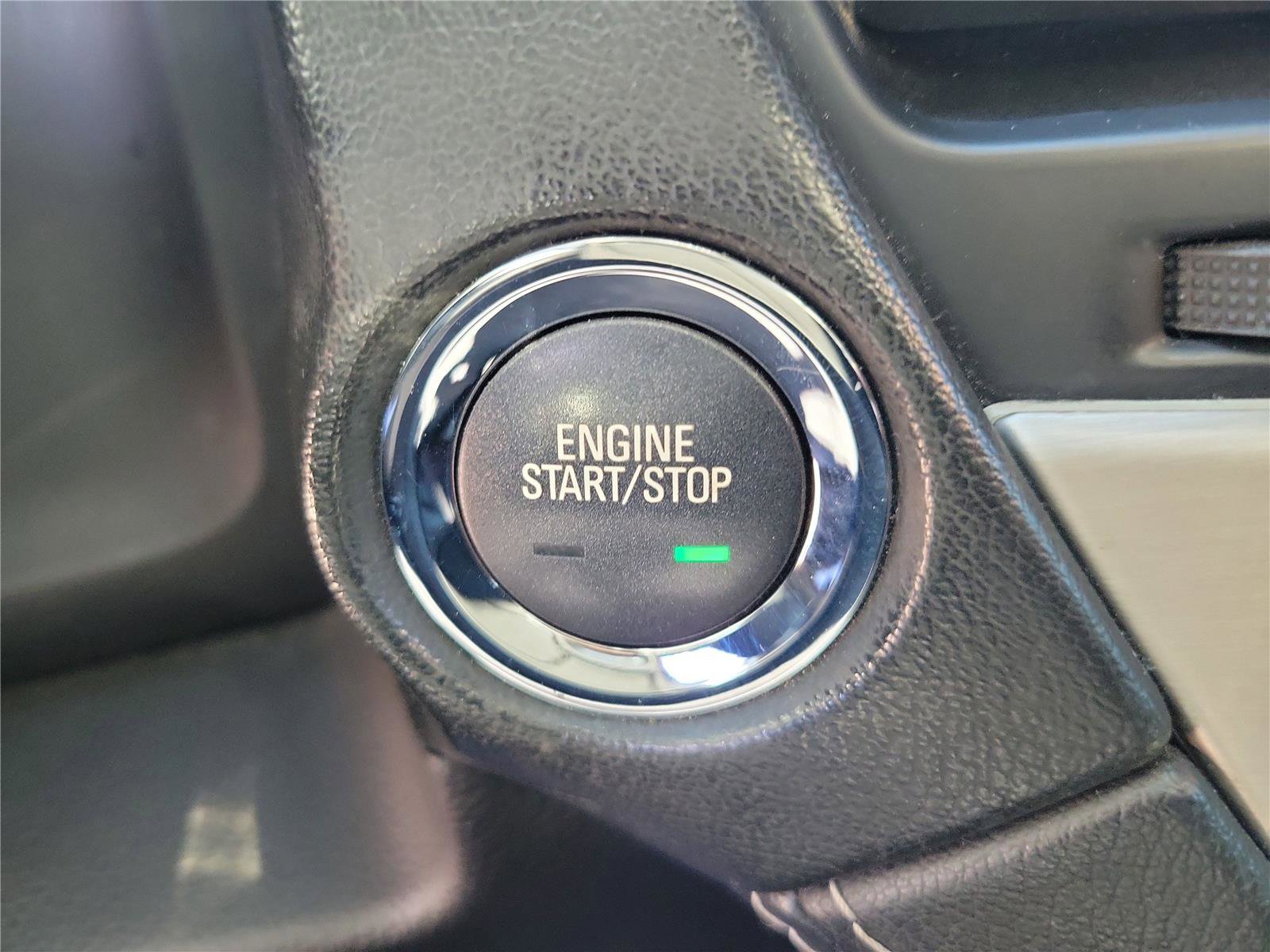 Used 2018 GMC Yukon XL Denali w/ Open Road Package image 34