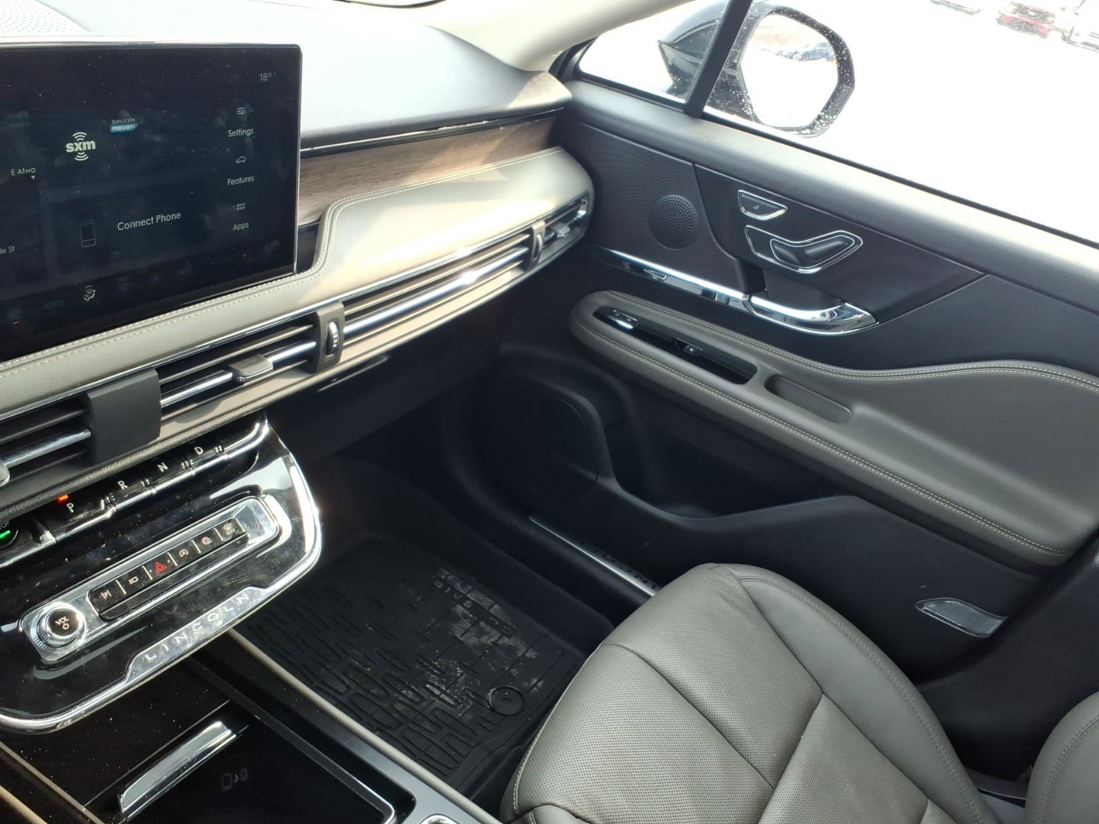 Used 2023 Lincoln Corsair Reserve w/ Equipment Group 201A image 21