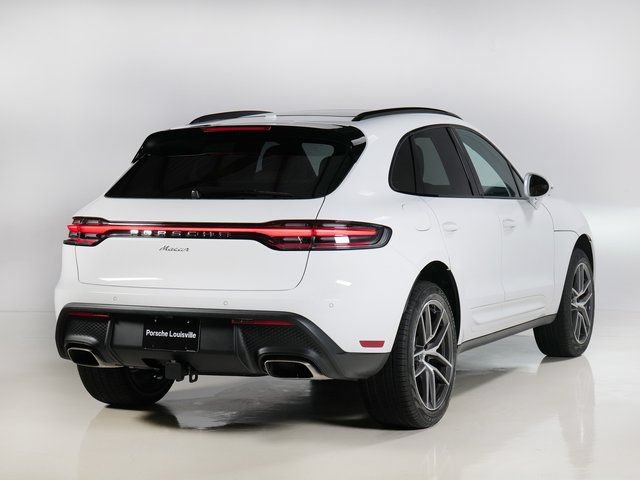 Certified 2026 Porsche Macan AWD/4WD image 9
