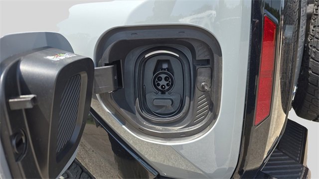New 2025 GMC Hummer EV 2X image 26