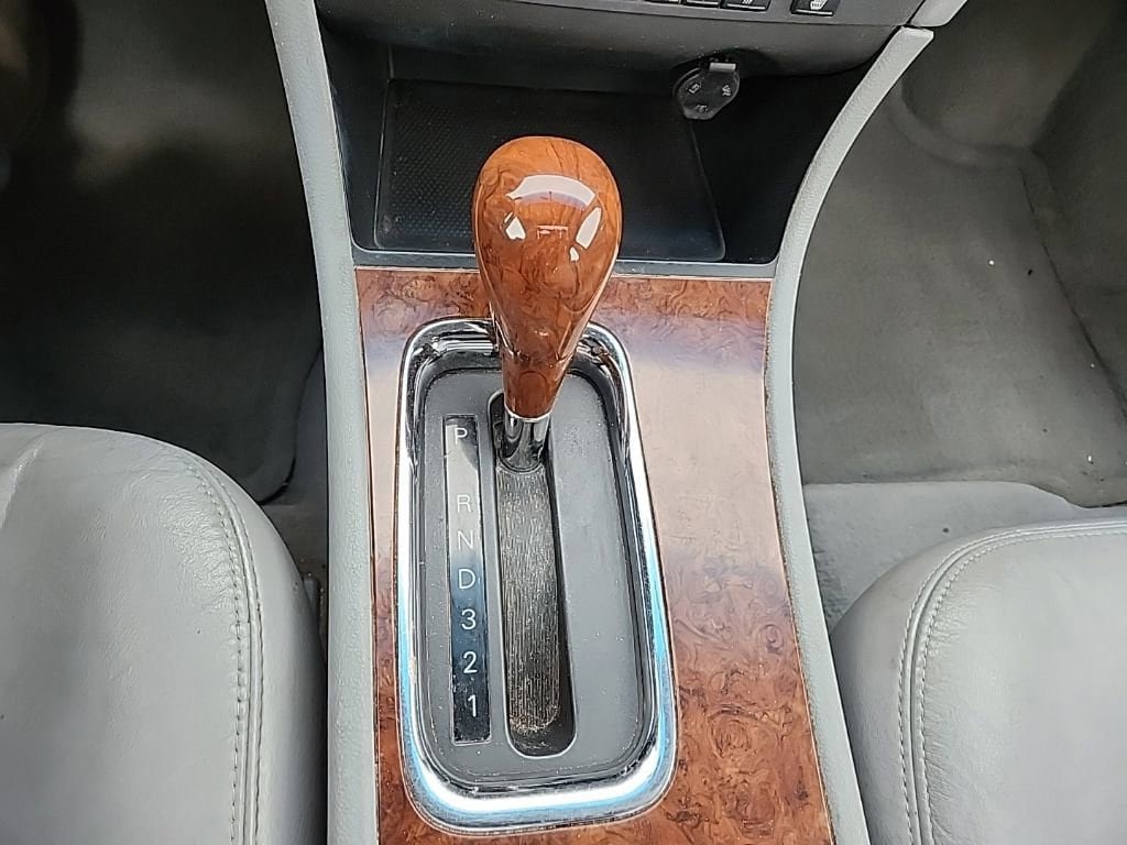 Used 2006 Buick LaCrosse CXS FWD image 19